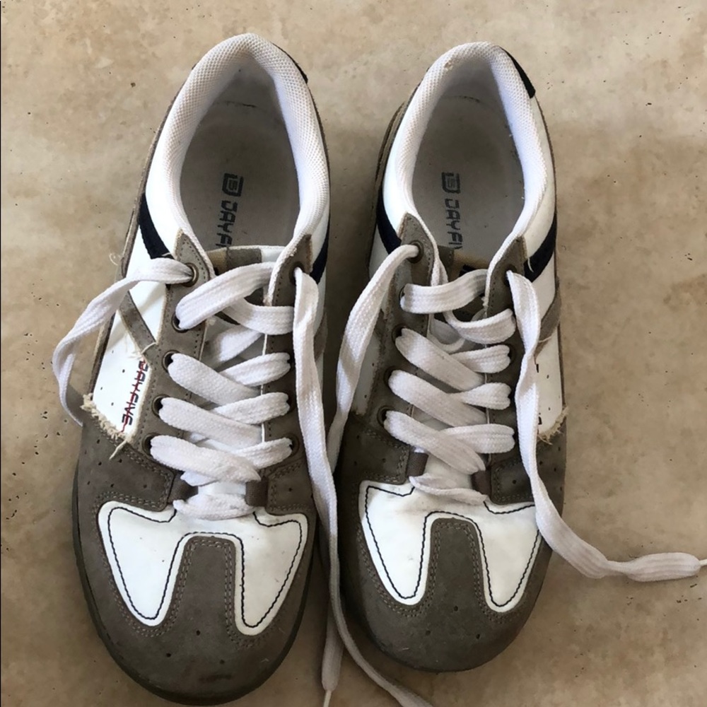 DayFive Sneakers